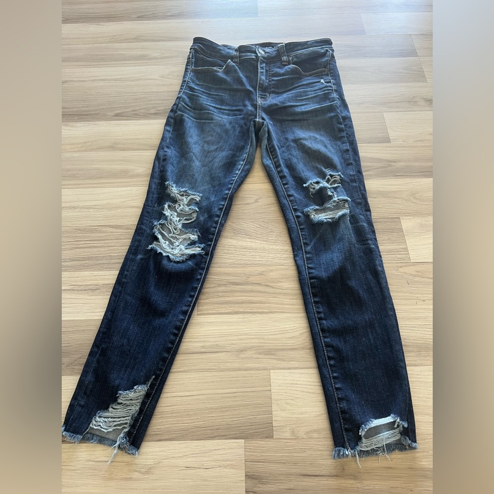 American Eagle Size 8 Stretch Hi Rise Jegging Distressed  Blue Jeans